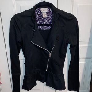 🖤 Casual But Cut Zip-Up Jacket